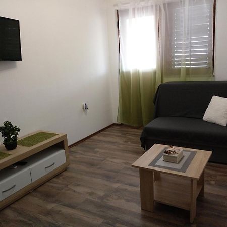Ulica Zitna Xxvii Br.12 Apartman Ljevar Apartment Vir Exterior photo